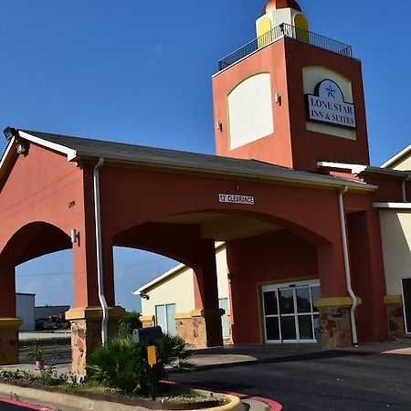 Lone Star Inn & Suites Groesbeck Exterior photo