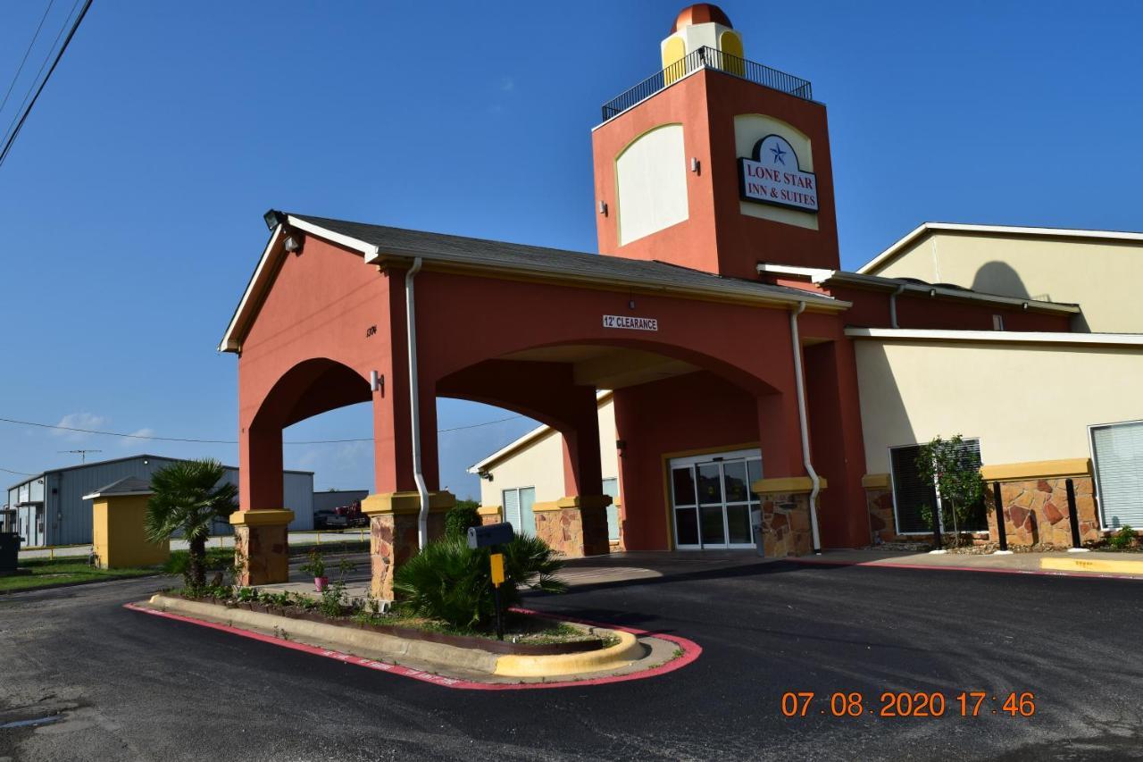 Lone Star Inn & Suites Groesbeck Exterior photo